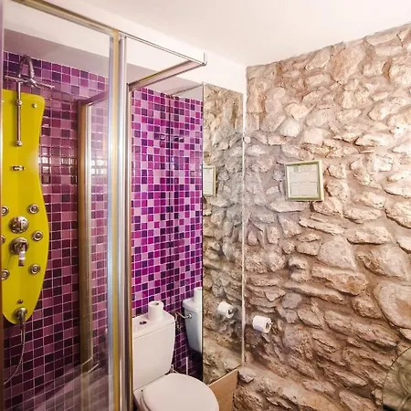 La De בית כפרי